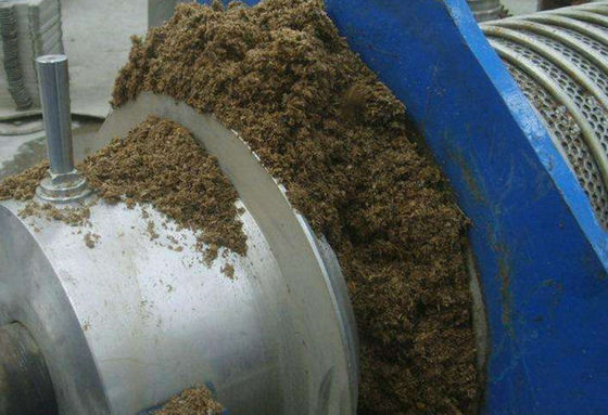 3000 kg Equipamento agrícola Gaminho de bovinos, bovinos e suínos Máquina de desaguagem de estrume Dehydrator de estrume