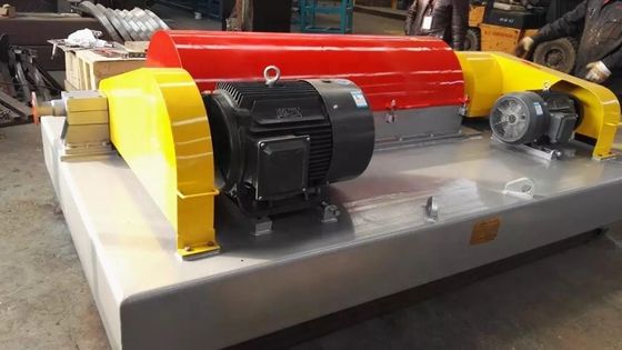 Máquina centrífuga para tratamento de águas